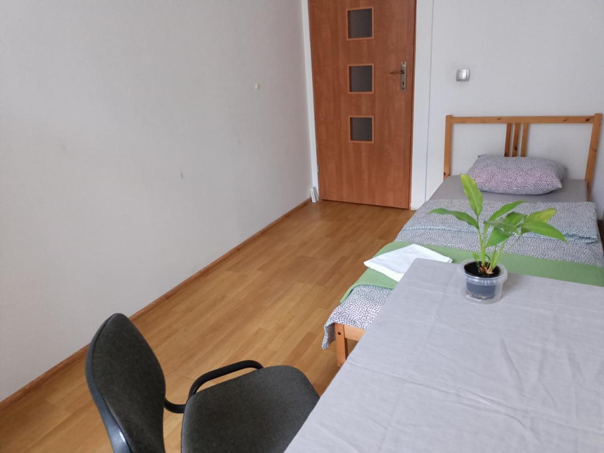 לודז' Cruz Mieszkanie Pokoje Centrum Przytulny Czysty Lokal Na Noc מראה חיצוני תמונה